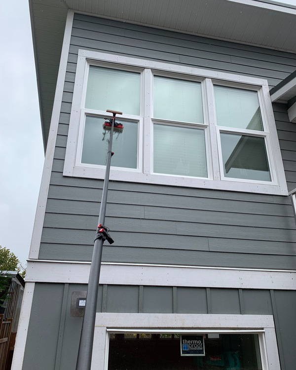 Window Cleaning in Cumberland and Comox valley